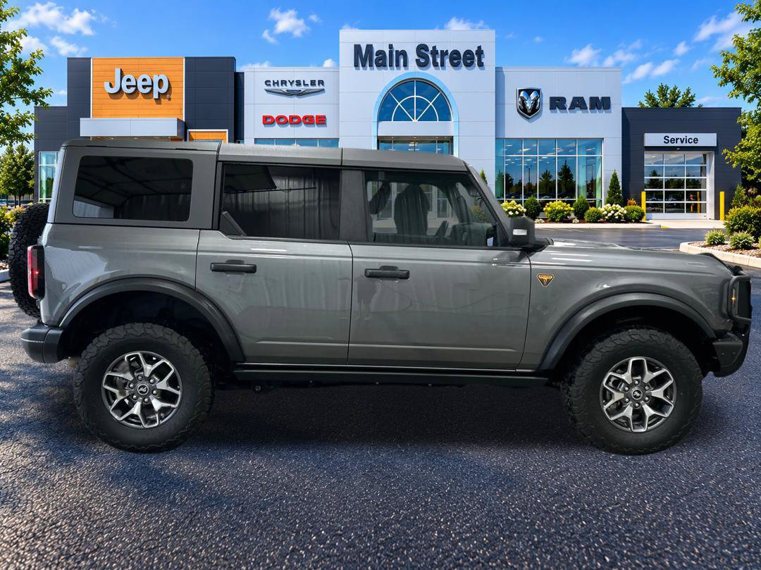 Used 2022 Ford Bronco Badlands AWD/4WD image 6