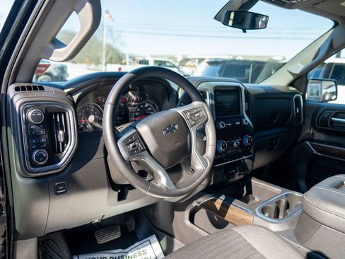 Used 2022 Chevrolet Silverado 1500 LT Trail Boss w/ Bed Protection Package image 21