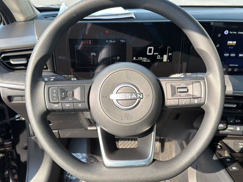 Used 2026 Nissan Kicks SV w/ SV Premium Package FWD image 19