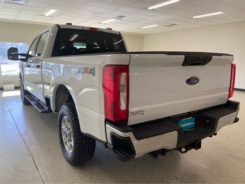 Used 2025 Ford F250 XLT AWD/4WD image 10