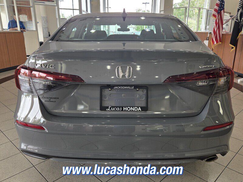 Used 2025 Honda Civic Sport image 5