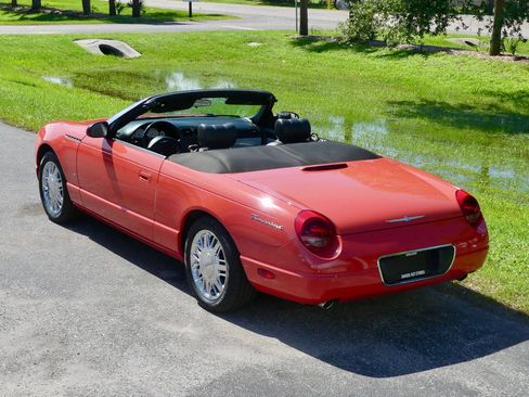 Used 2003 Ford Thunderbird image 16