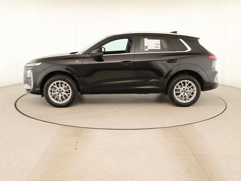 New 2026 Audi Q3 quattro 2.0T AWD/4WD image 2