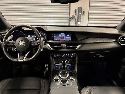 Used 2022 Alfa Romeo Stelvio Sprint AWD/4WD image 12
