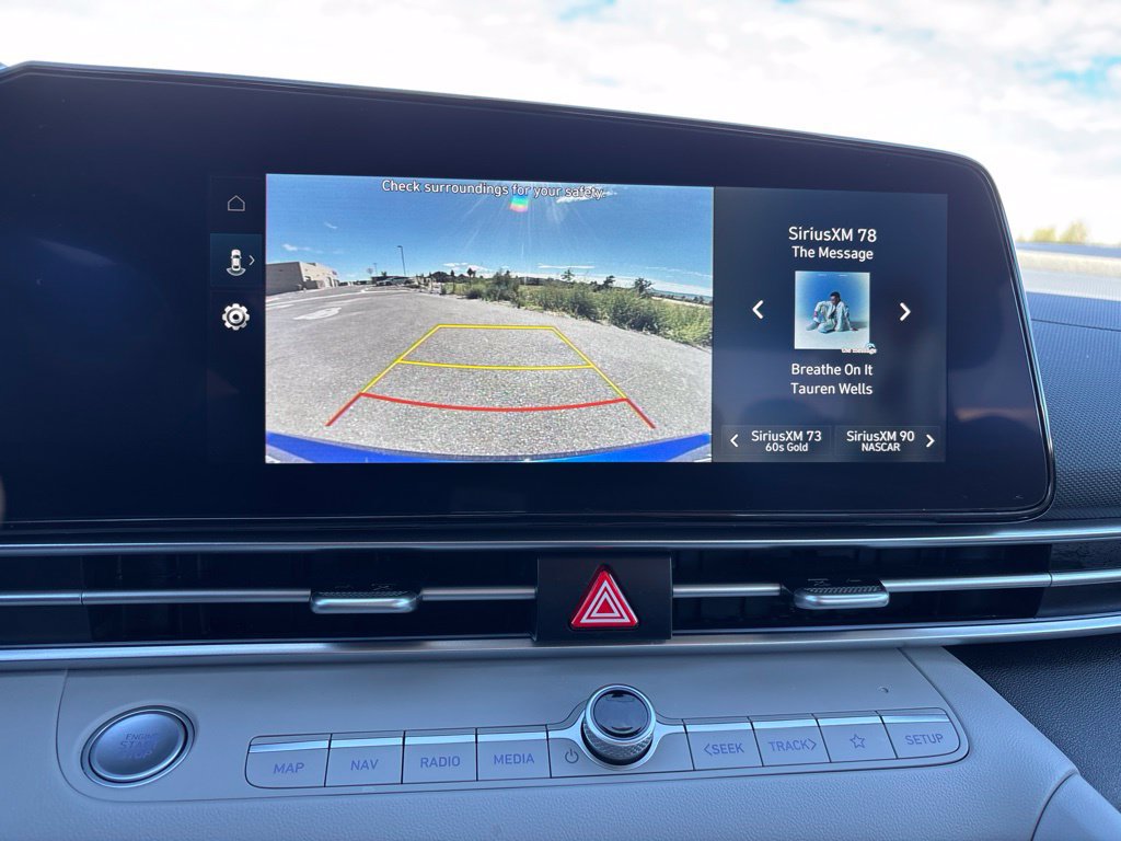 Certified 2025 Hyundai Elantra Limited FWD image 25