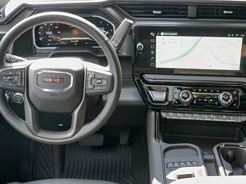 New 2026 GMC Sierra 2500 AT4 w/ AT4 Premium Plus Package AWD/4WD image 20