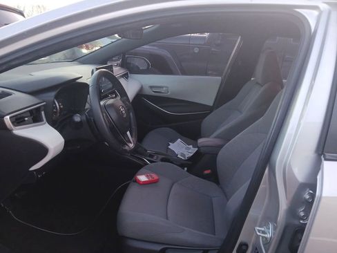 Used 2020 Toyota Corolla SE image 3