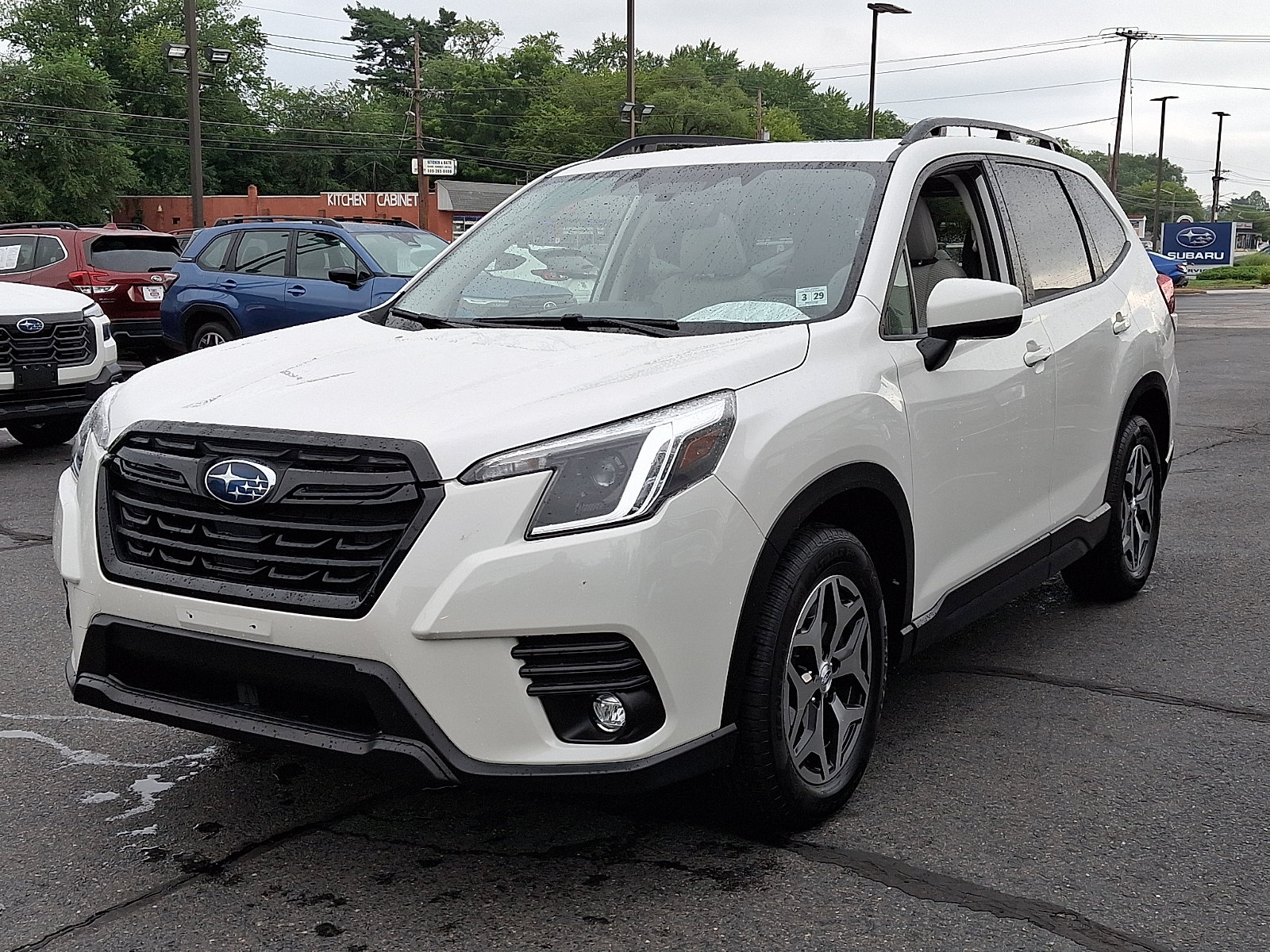 Certified 2024 Subaru Forester Premium AWD/4WD image 3