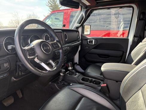 Certified 2023 Jeep Wrangler Unlimited Rubicon 4xe w/ Steel Bumper Group image 16