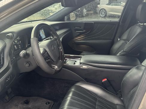 Used 2019 Lexus LS 500 w/ Interior Upgrade Package RWD image 5