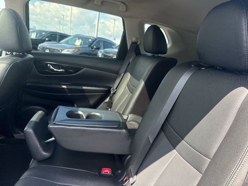 Used 2020 Nissan Rogue SL w/ Premium Package AWD/4WD image 34