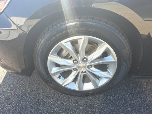 Used 2022 Chevrolet Malibu LT image 6