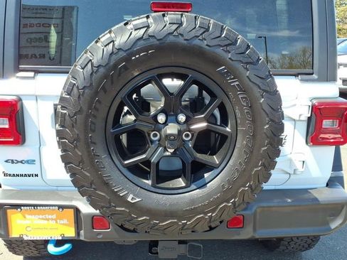 Certified 2024 Jeep Wrangler Unlimited AWD/4WD image 14