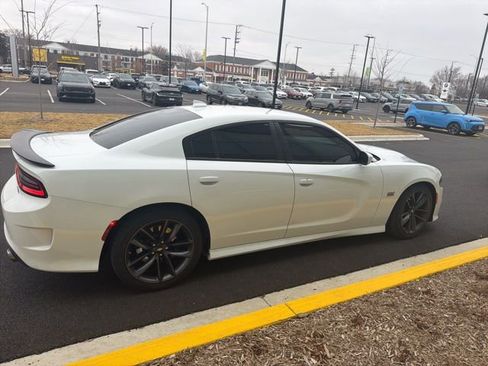 Used 2019 Dodge Charger Scat Pack image 14