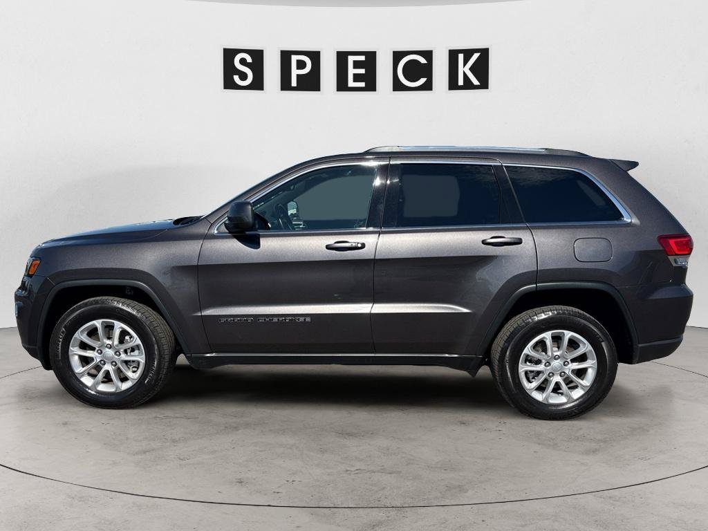 Used 2021 Jeep Grand Cherokee Laredo AWD/4WD image 2
