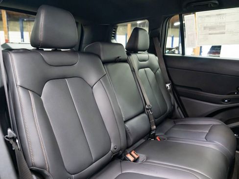 New 2026 Jeep Cherokee Limited AWD/4WD image 32