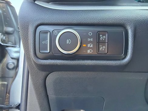 Used 2023 Ford Explorer XLT w/ Equipment Group 202A AWD/4WD image 13