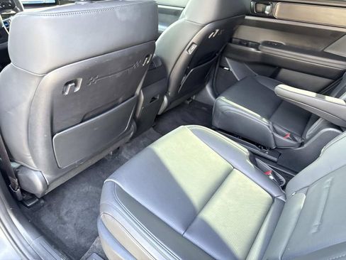 Used 2025 Hyundai Santa Fe Calligraphy image 17