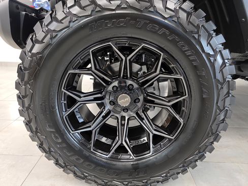 New 2025 Jeep Gladiator Rubicon w/ Convenience Group image 7