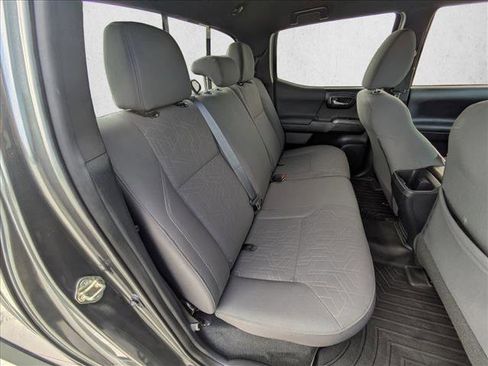 Used 2019 Toyota Tacoma TRD Off-Road image 22