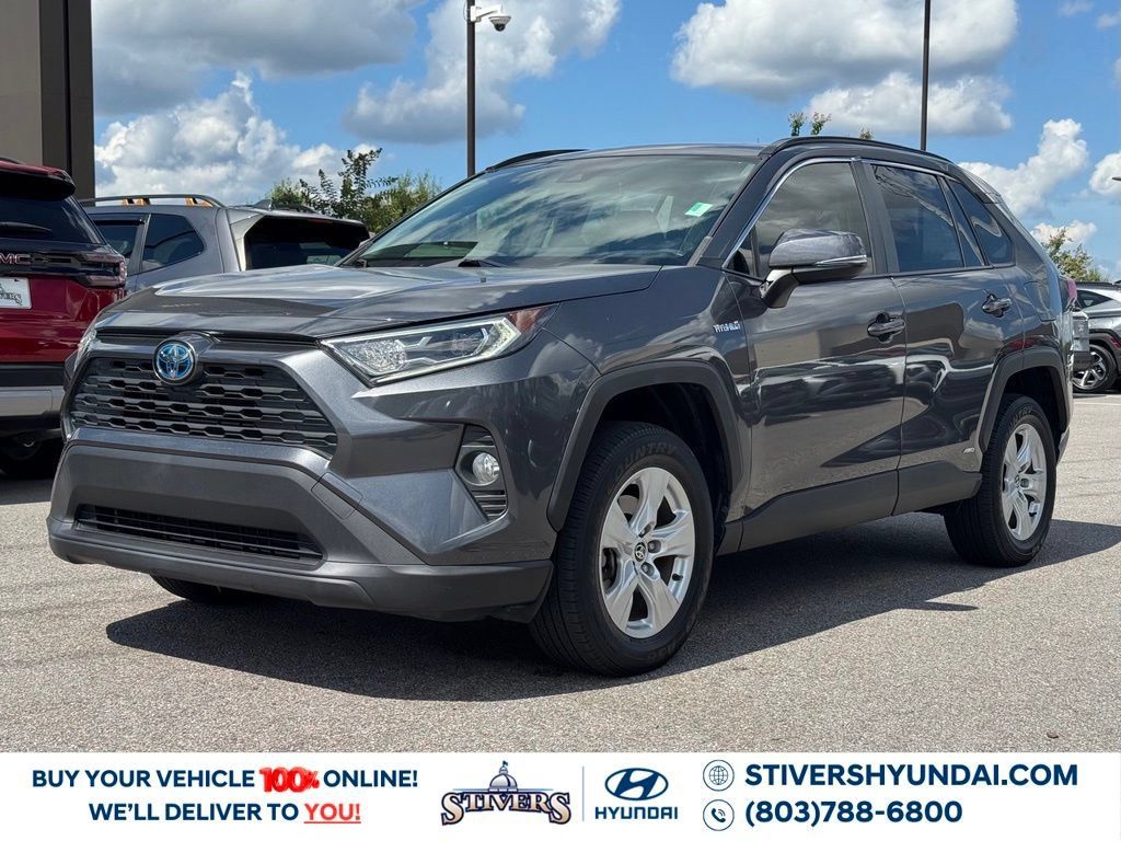 Used 2021 Toyota RAV4 XLE w/ Convenience Package AWD/4WD image 10