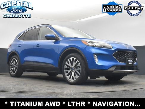 Used 2020 Ford Escape Titanium image 18