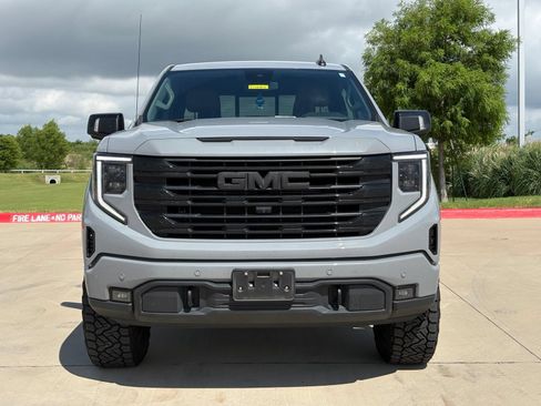 Used 2024 GMC Sierra 1500 Elevation w/ Preferred Package RWD image 2