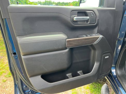 Used 2020 Chevrolet Silverado 1500 LT Trail Boss image 14