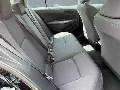 Used 2025 Toyota Corolla LE FWD image 28