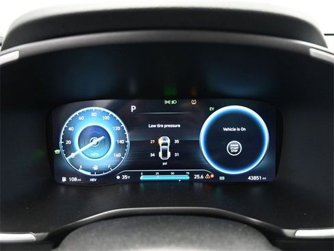 Used 2023 Hyundai Santa Fe Limited image 21