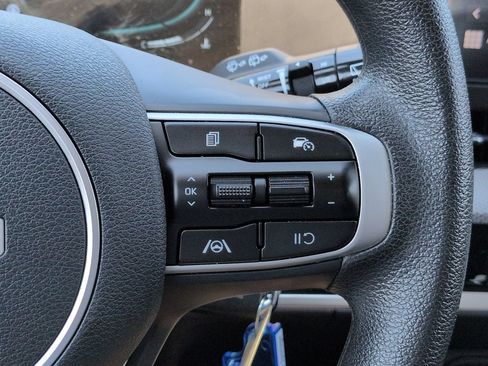 Certified 2025 Kia Sportage LX FWD image 24