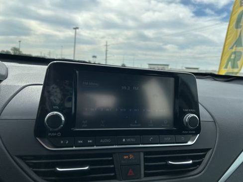Used 2024 Nissan Altima 2.5 S FWD image 21