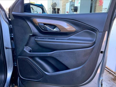 Used 2021 GMC Terrain SLE w/ Driver Convenience Package image 22