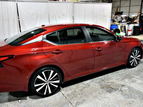 Used 2019 Nissan Altima 2.5 SR w/ SR Premium Package image 7