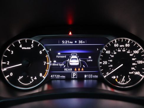 Used 2024 Nissan Altima 2.5 SV image 24