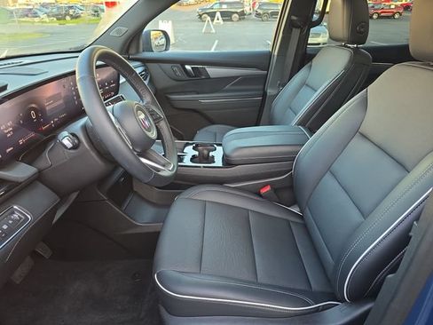 Certified 2025 Buick Enclave Preferred FWD image 12
