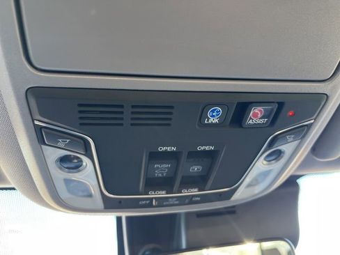 Used 2019 Honda Pilot Elite image 23