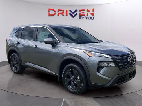 New 2026 Nissan Rogue SV image 7