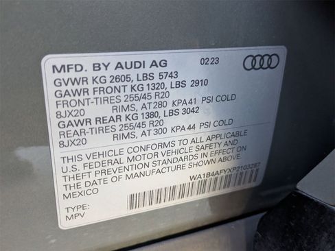 Used 2023 Audi SQ5 Premium Plus w/ Premium Plus Package image 17