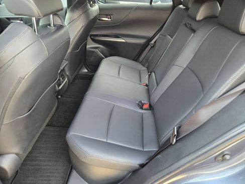 Used 2023 Toyota Venza XLE AWD/4WD image 18
