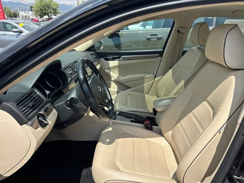 Used 2018 Volkswagen Passat 2.0T SE image 24