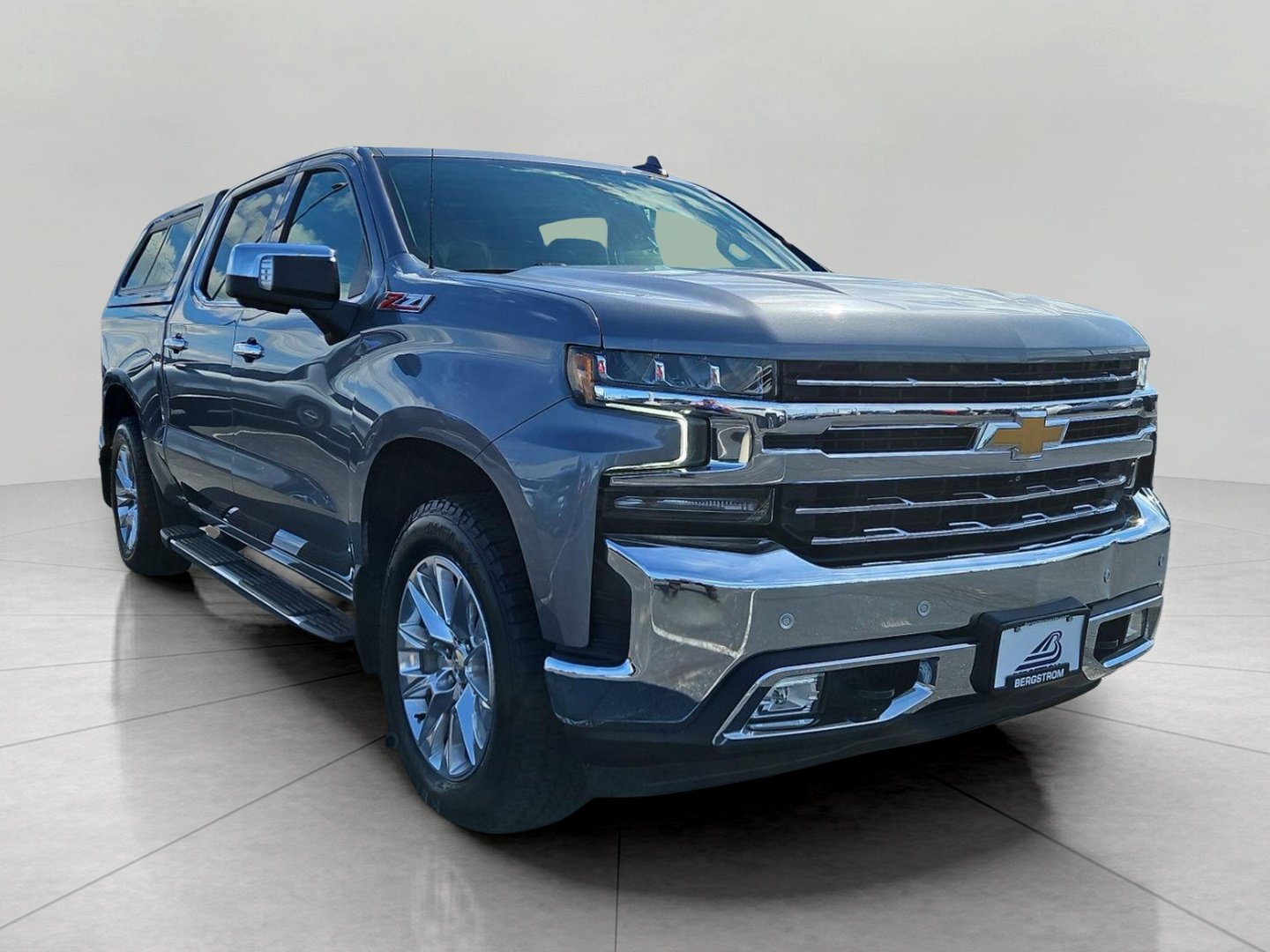 Used 2021 Chevrolet Silverado 1500 LTZ w/ LTZ Premium Package AWD/4WD image 1