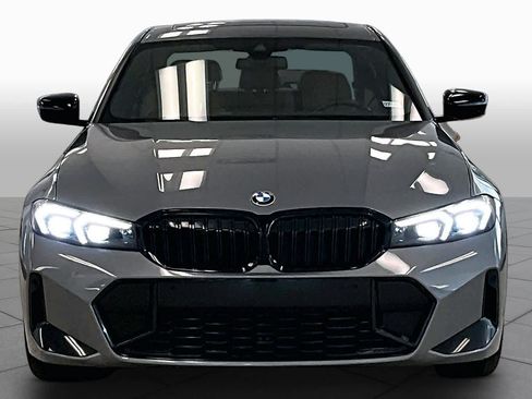 Used 2023 BMW 330i Sedan w/ M Sport Package RWD image 3