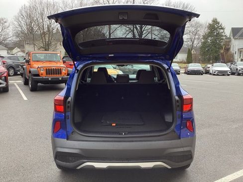 Used 2022 Kia Seltos LX image 11