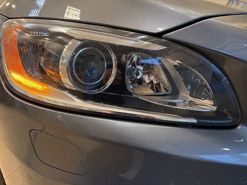 Used 2018 Volvo S60 T5 Dynamic w/ Vision Package image 13