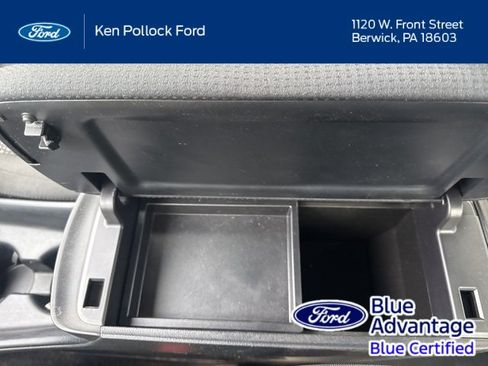 Used 2022 Toyota Prius LE image 25