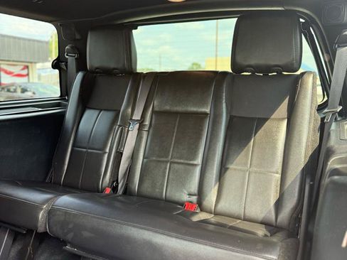 Used 2012 Lincoln Navigator 2WD image 15