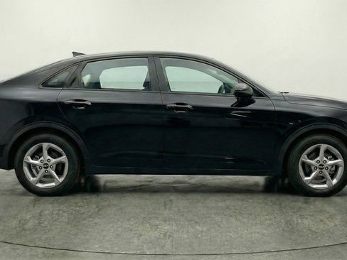 Used 2025 Kia K4 FWD image 11