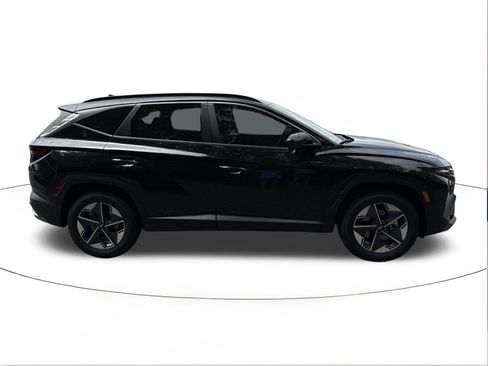 New 2026 Hyundai Tucson SEL FWD image 2