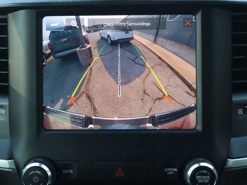 Used 2022 RAM 1500 Big Horn AWD/4WD image 12